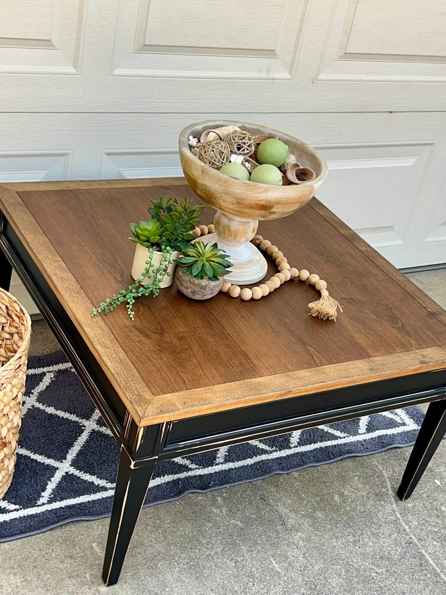 Square Coffee Table – Black & Dark Walnut