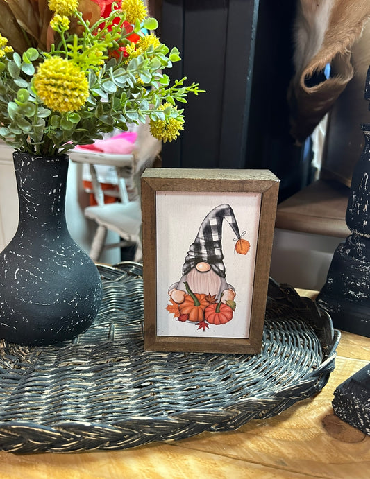 Flannel Pumpkin Gnome sign